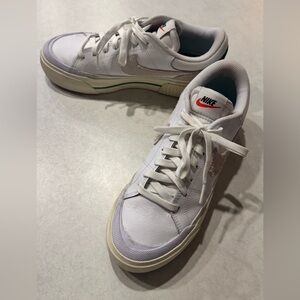 Nike Court Legacy Lift